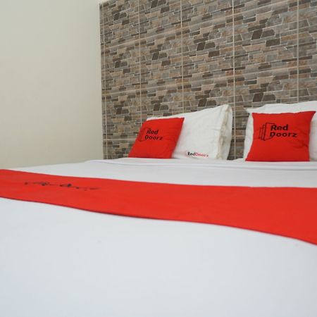 Reddoorz Plus @ Ciumbuleuit Area Bandung Buitenkant foto