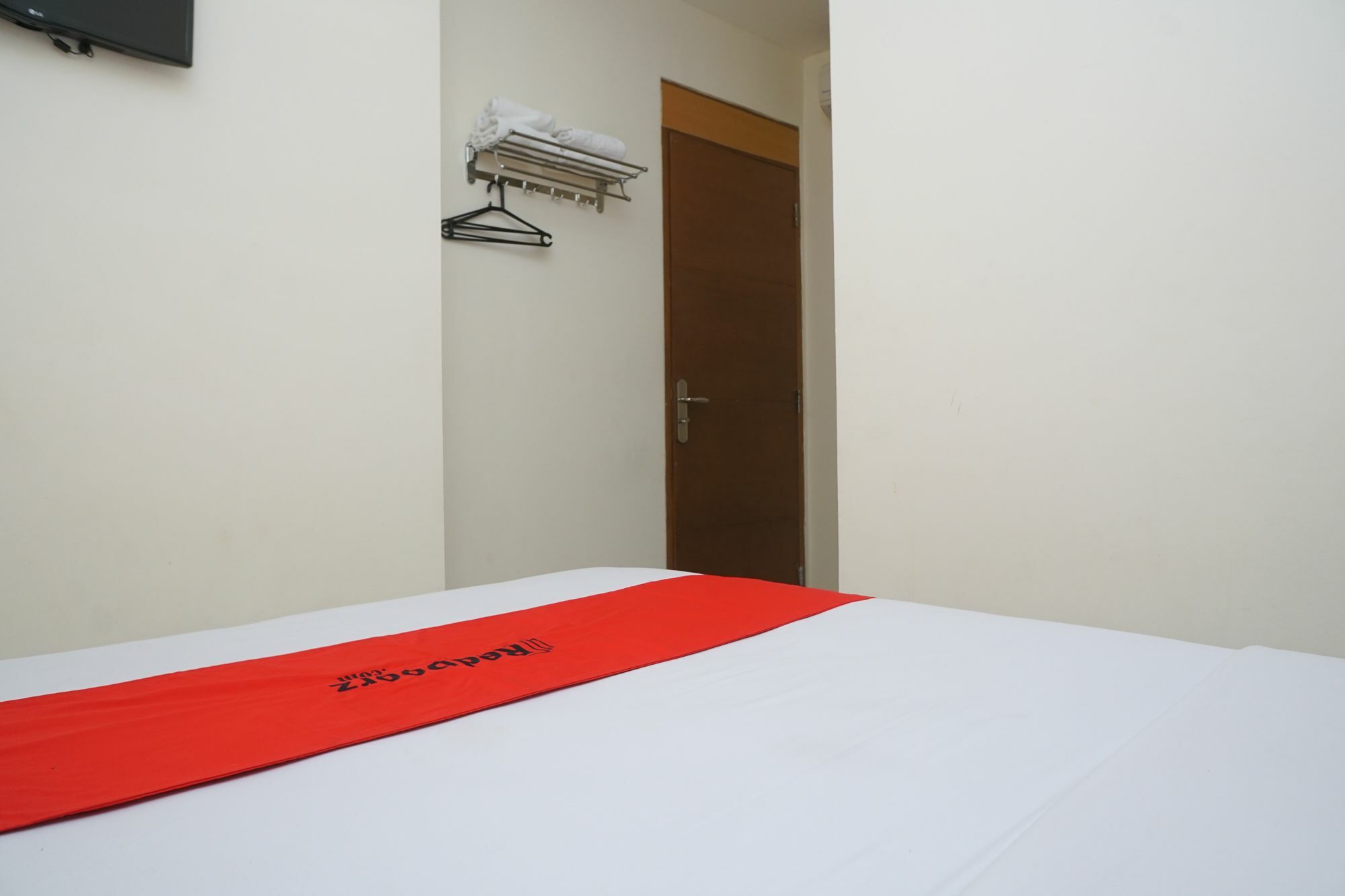 Reddoorz Plus @ Ciumbuleuit Area Bandung Buitenkant foto