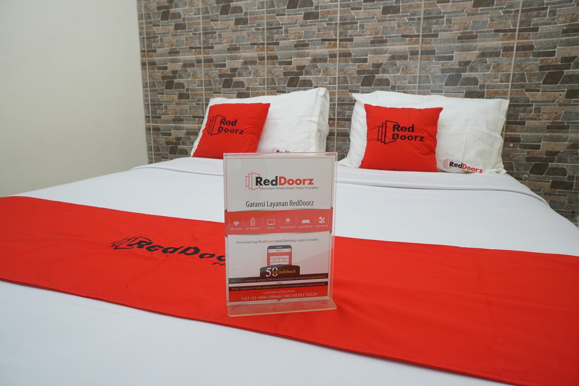 Reddoorz Plus @ Ciumbuleuit Area Bandung Buitenkant foto