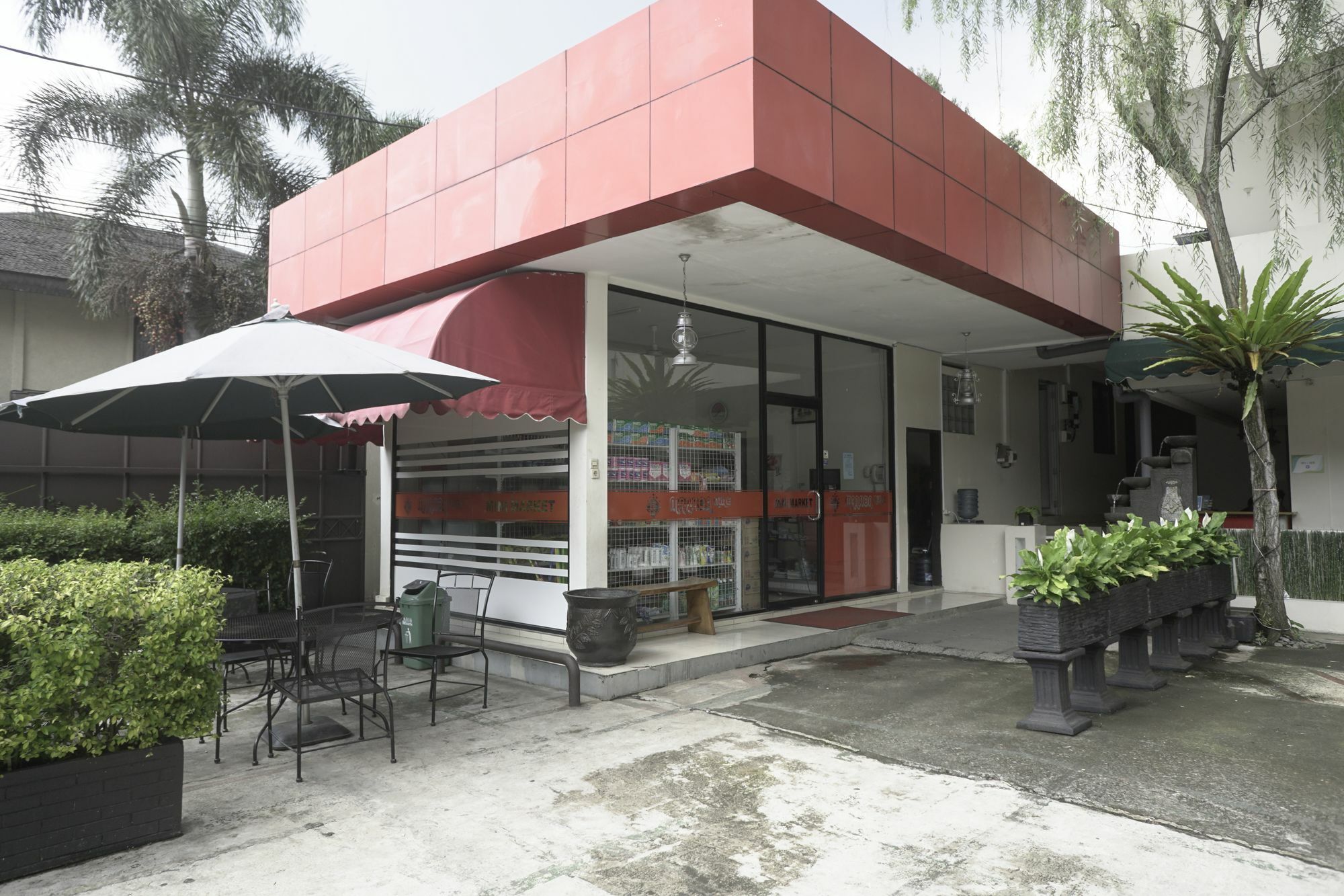 Reddoorz Plus @ Ciumbuleuit Area Bandung Buitenkant foto