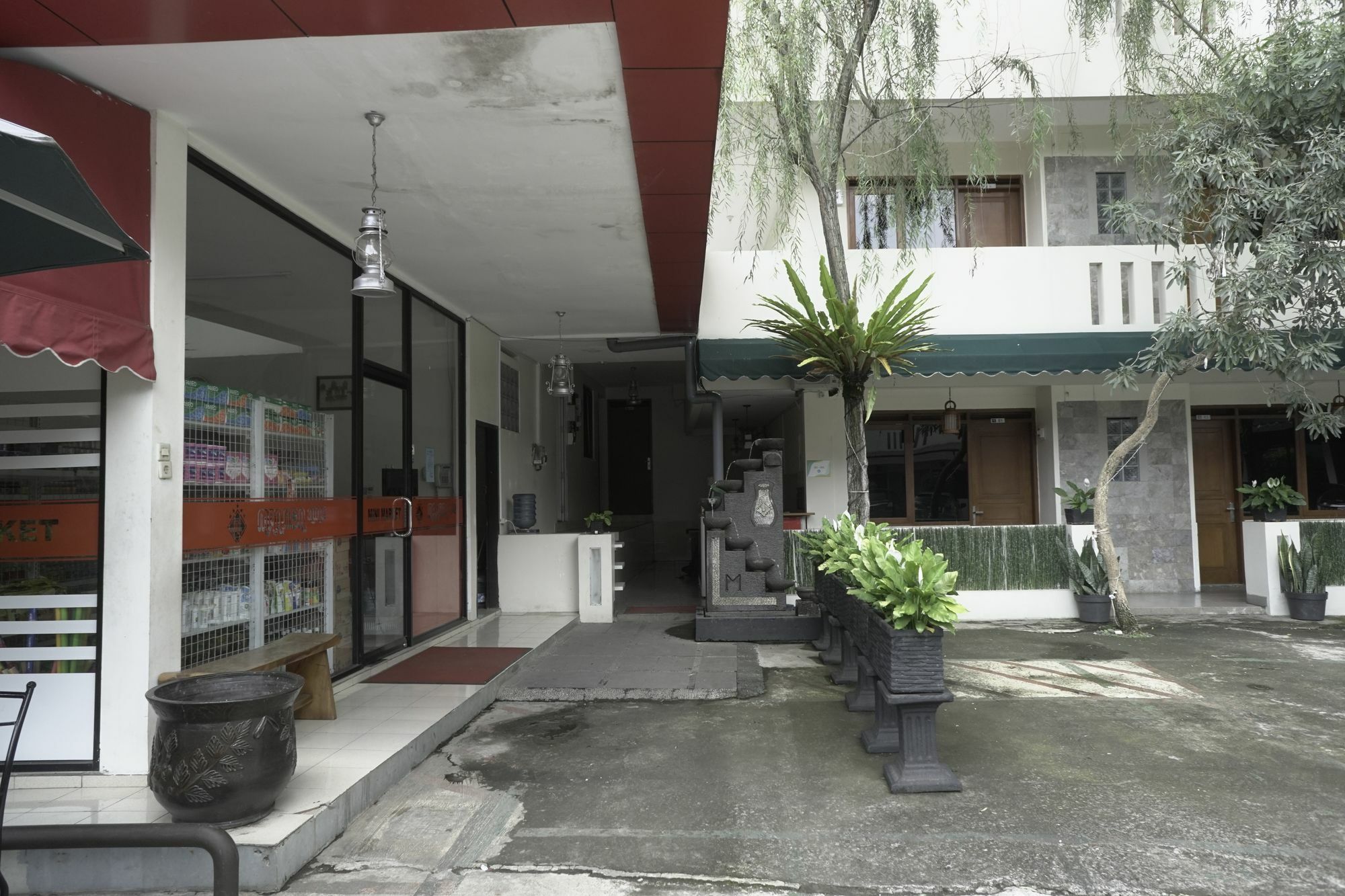 Reddoorz Plus @ Ciumbuleuit Area Bandung Buitenkant foto